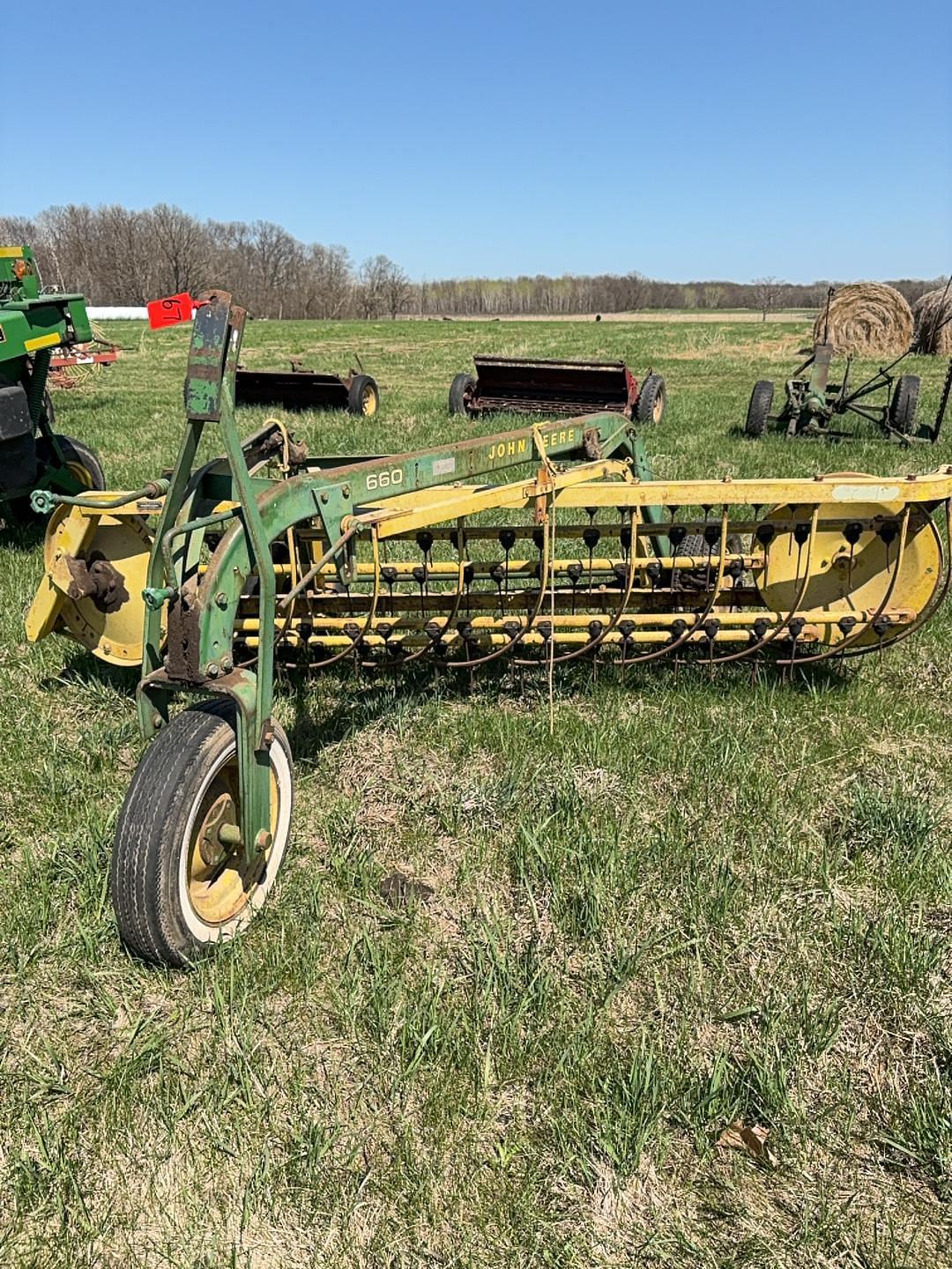 Image of John Deere 660 Image 1