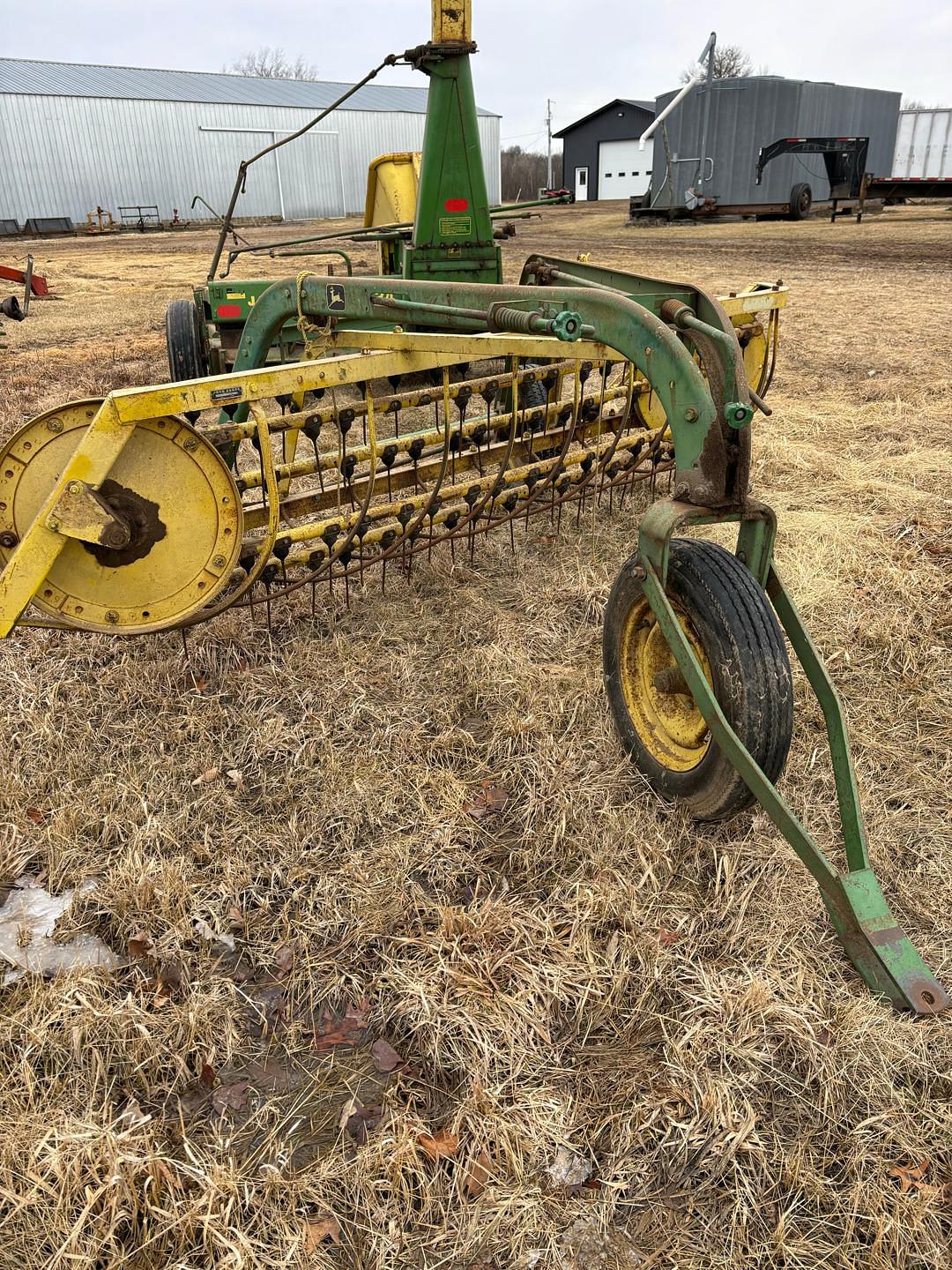 Image of John Deere 660 Image 0