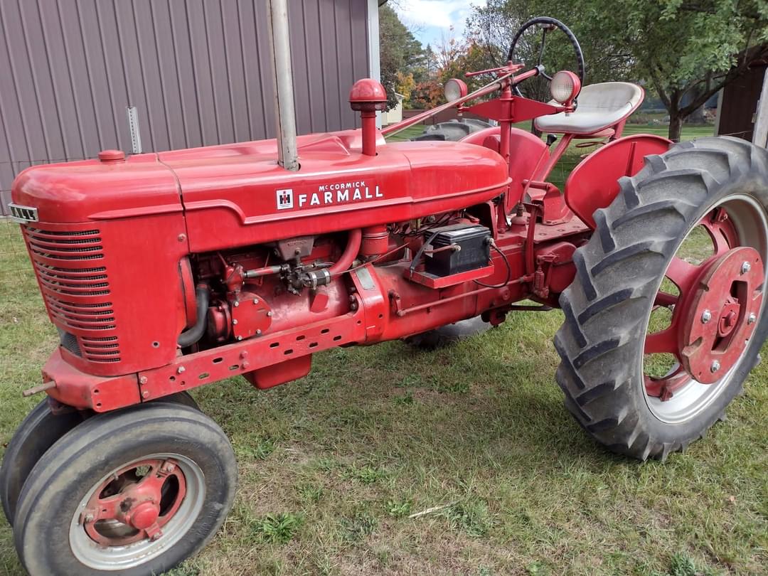 Image of Farmall H Primary image