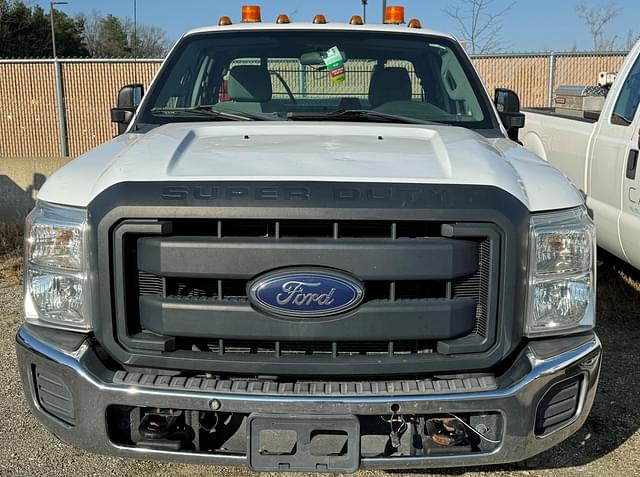 Image of Ford F-250 equipment image 1