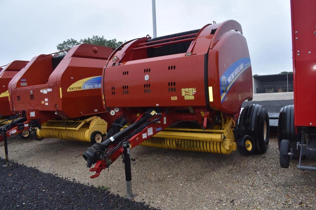 New Holland RB560 Equipment Image0