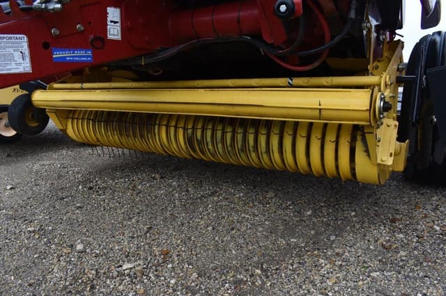 Image of New Holland RB560 equipment image 4