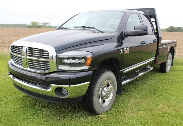 Image of Dodge Ram 3500 equipment image 1