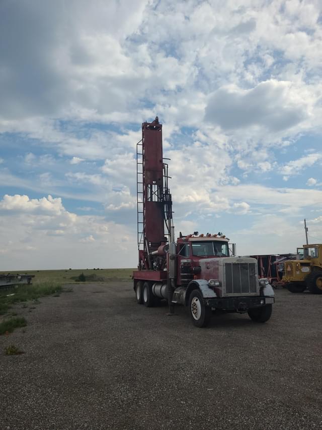 Image of Peterbilt 359 equipment image 1