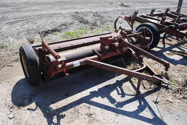 Image of New Holland 404 equipment image 2