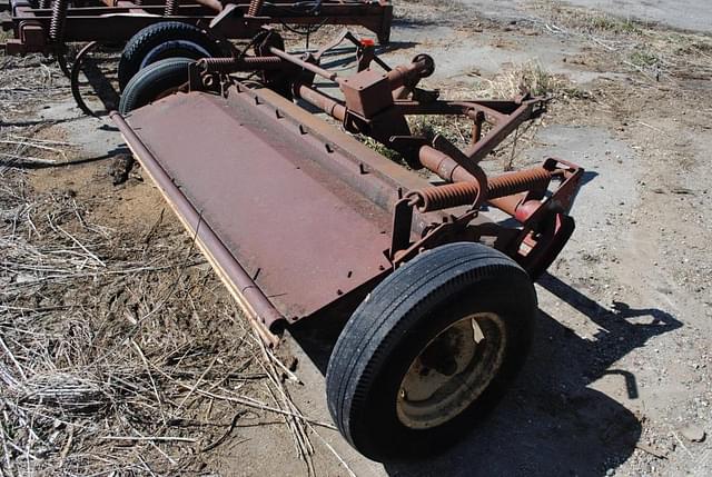 Image of New Holland 404 equipment image 4