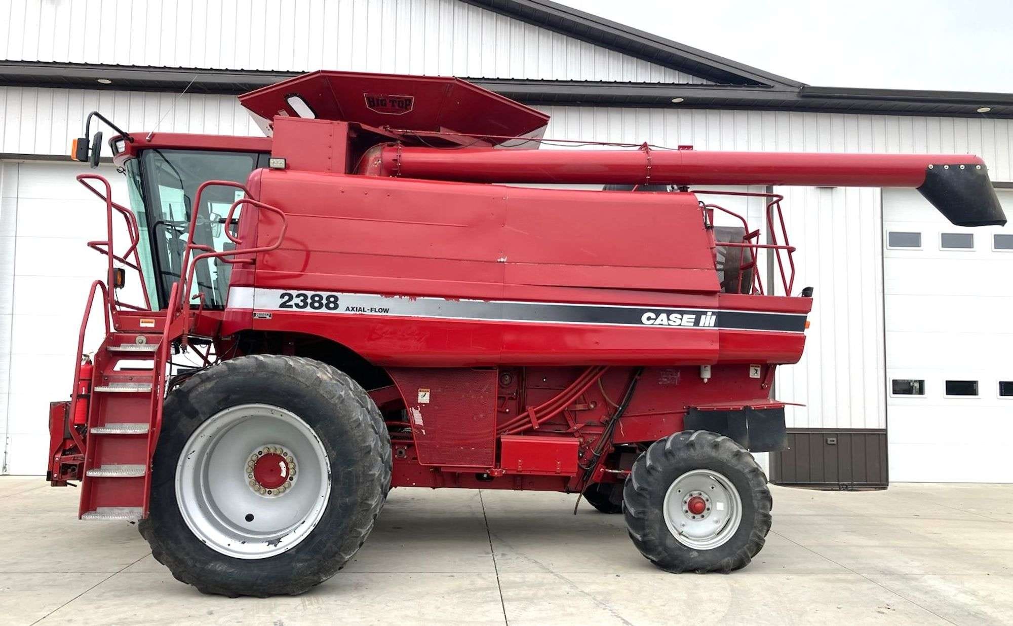 Case IH 2388 Equipment Image0
