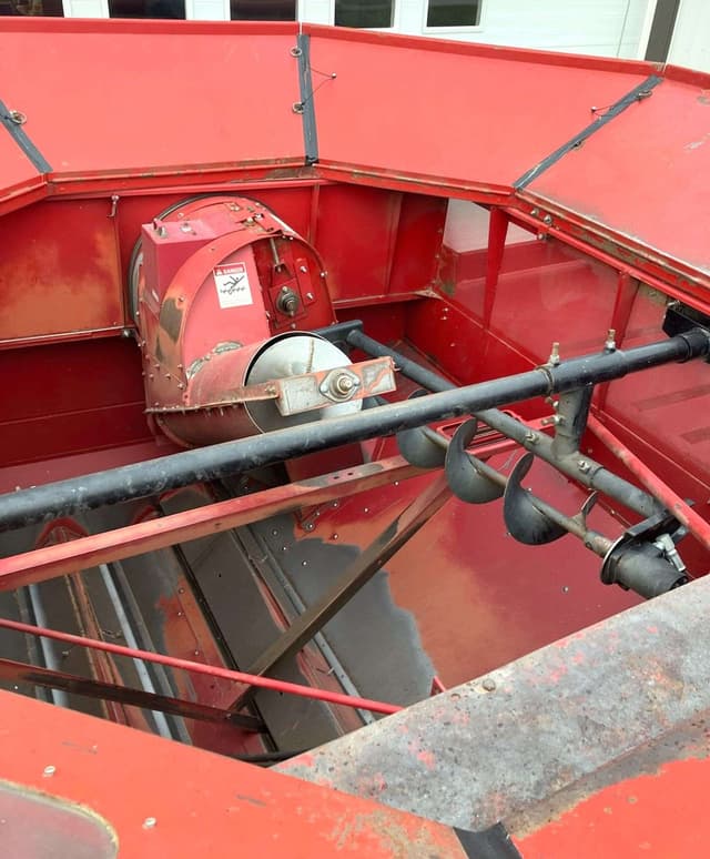 Image of Case IH 2388 equipment image 4