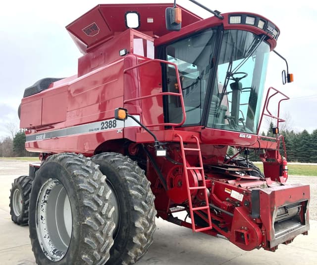 Image of Case IH 2388 equipment image 2