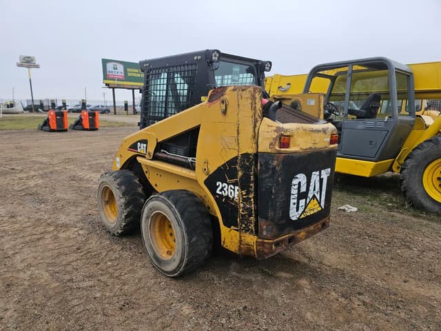 Image of Caterpillar 236B equipment image 2