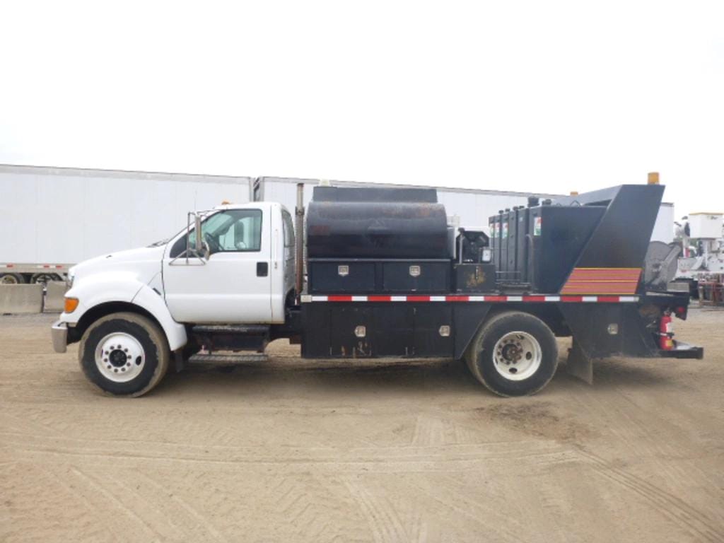 Main image Ford F-750