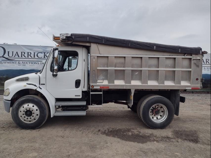 Main image Freightliner M2106