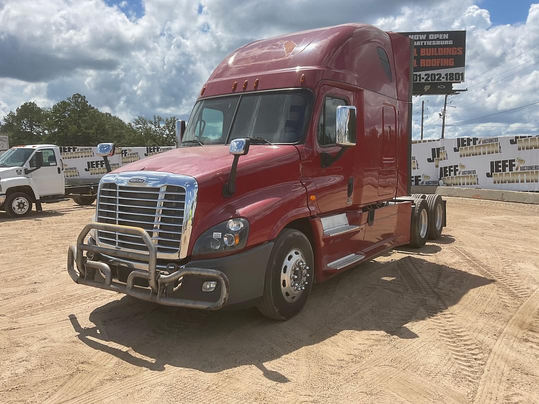 Image of Freightliner Cascadia Primary image