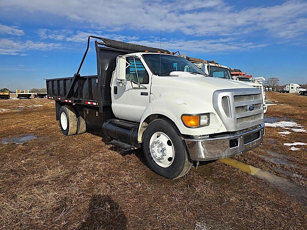 Image of Ford F-650 Primary image