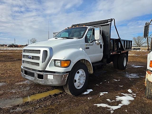 Image of Ford F-650 equipment image 1