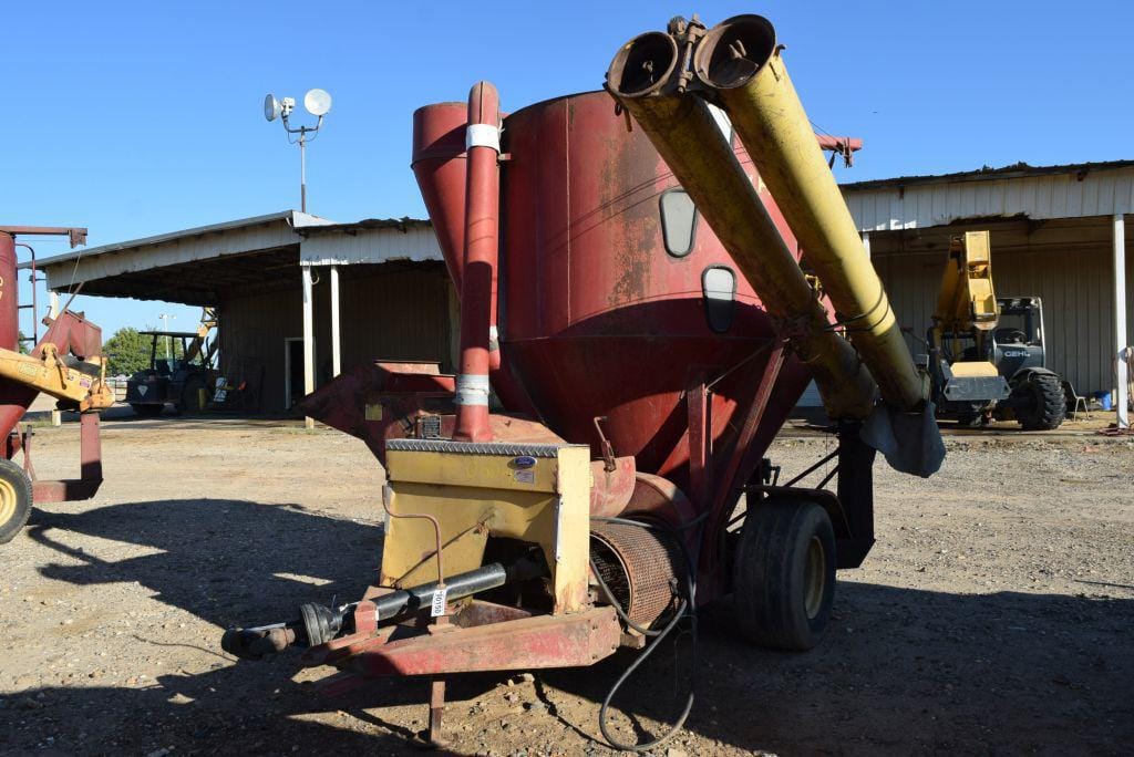 Main image New Holland 355