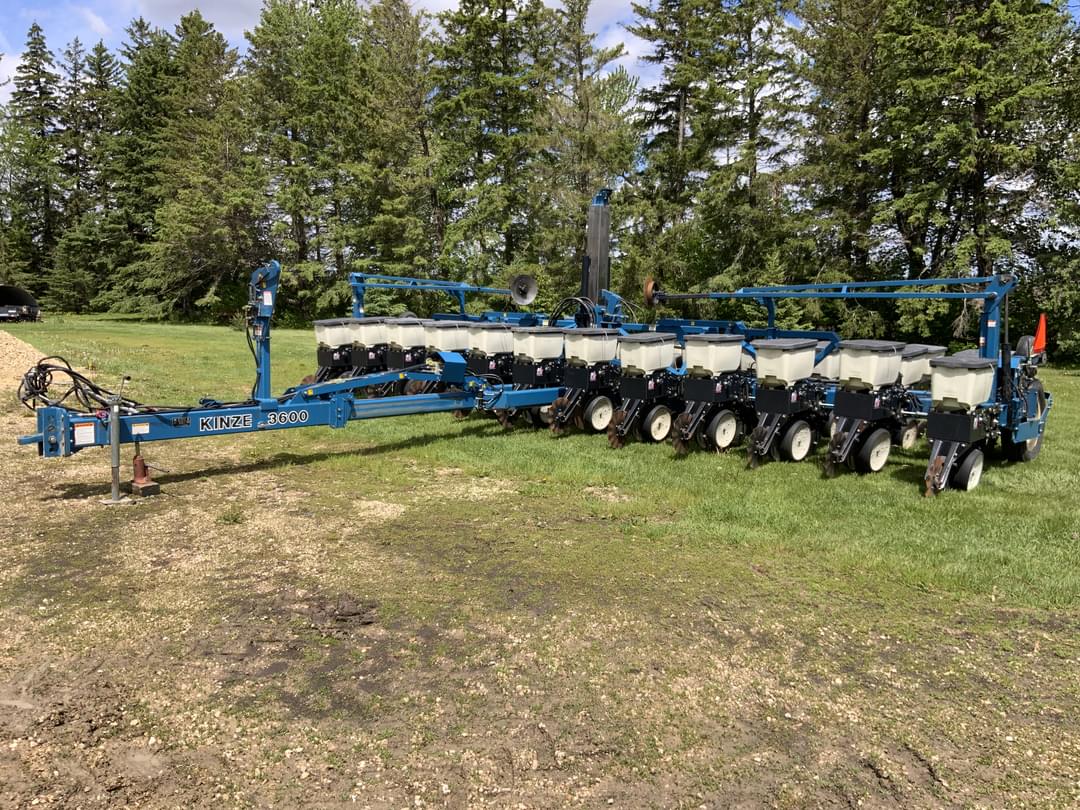 Image of Kinze 3600 Primary image