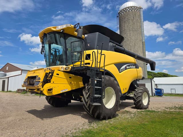 Image of New Holland CR940 equipment image 3