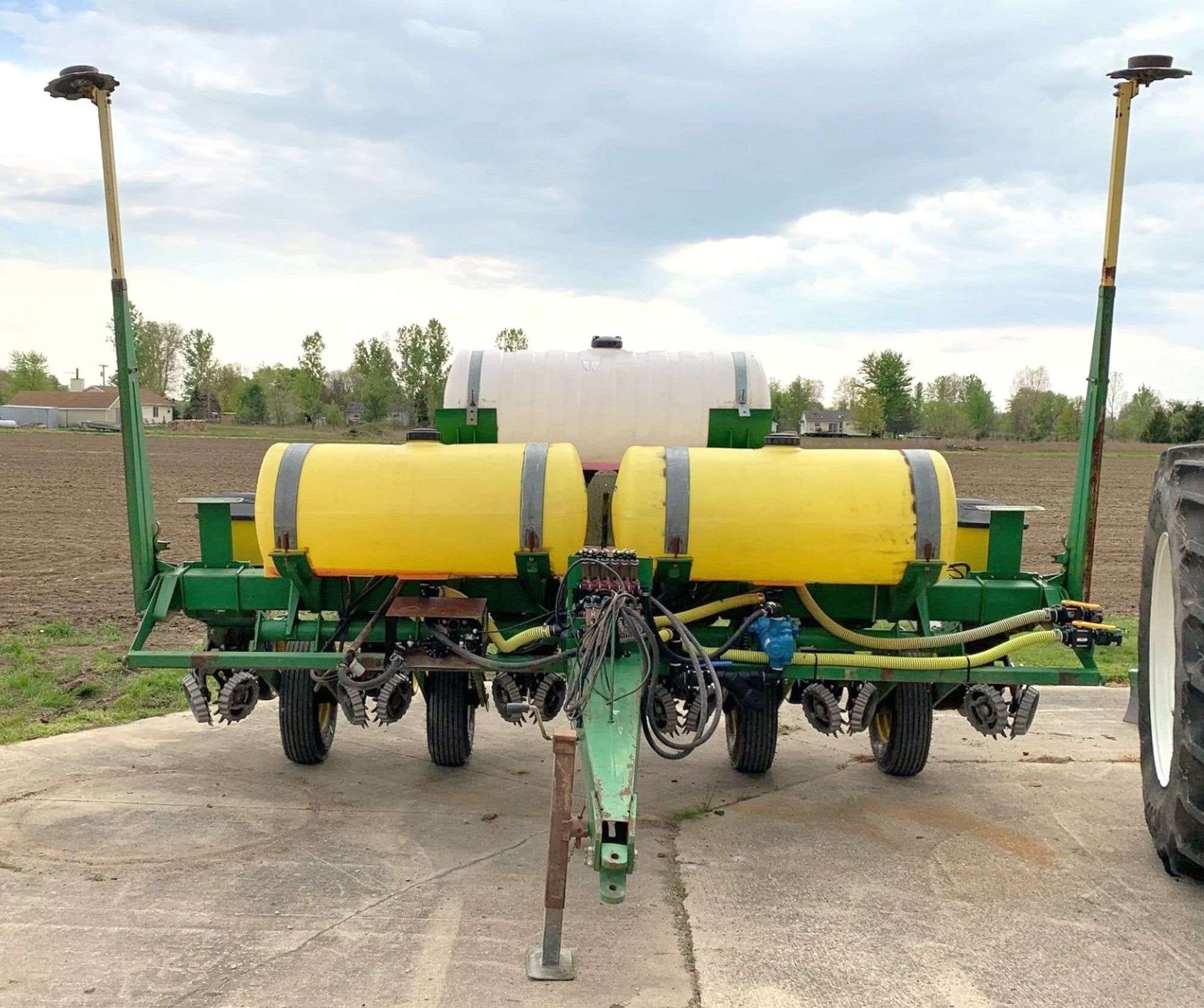 John Deere 7000 Equipment Image0