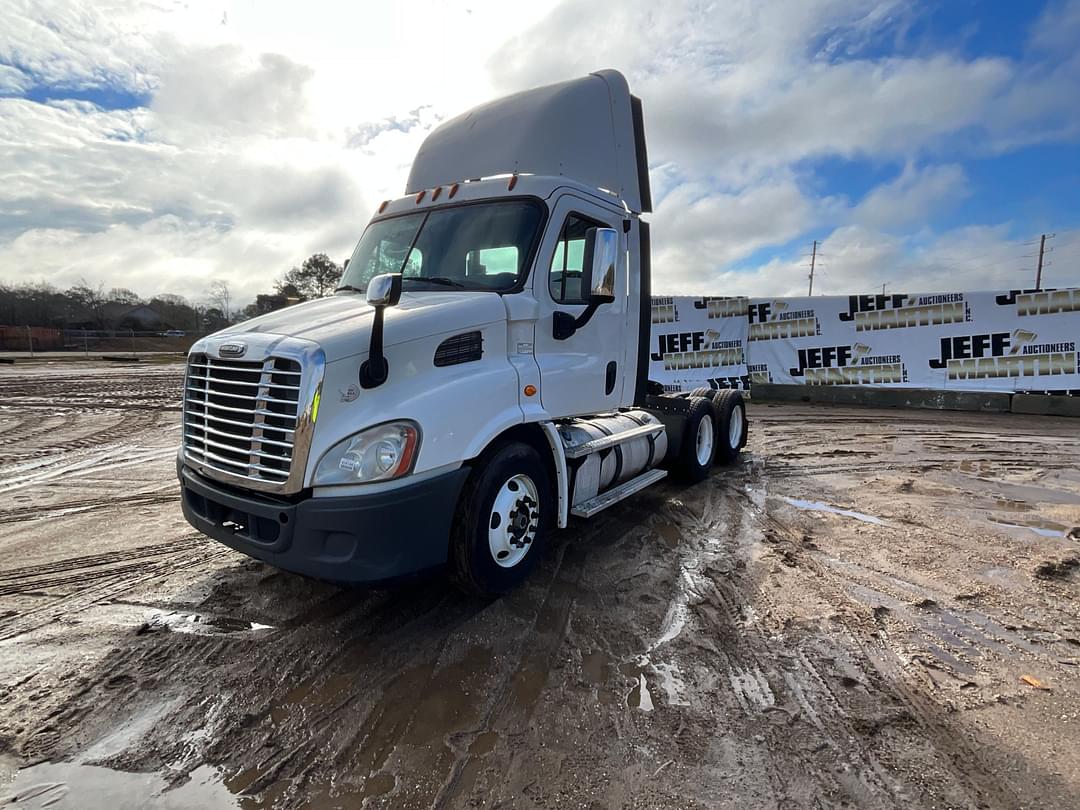 Image of Freightliner Cascadia Primary image