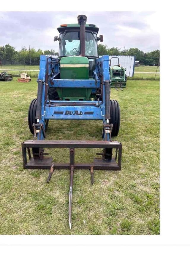 Image of John Deere 4440 equipment image 2