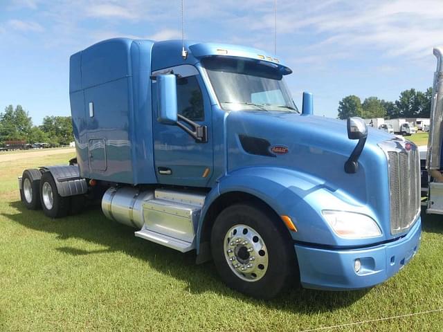 Image of Peterbilt 579 equipment image 1