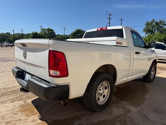 Image of Dodge Ram 1500 equipment image 3