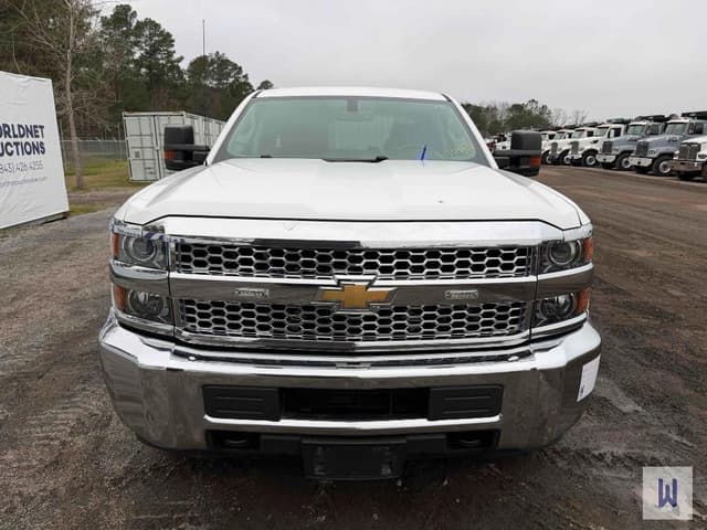 Image of Chevrolet 2500HD equipment image 1