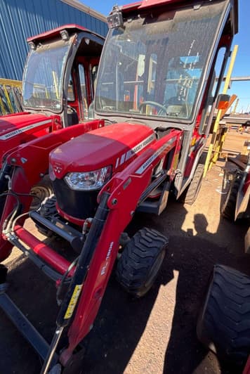 Main image Massey Ferguson GC1723E