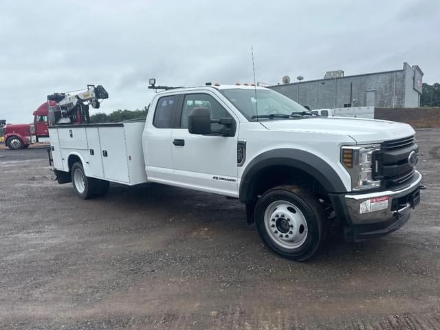Image of Ford F-450 equipment image 1