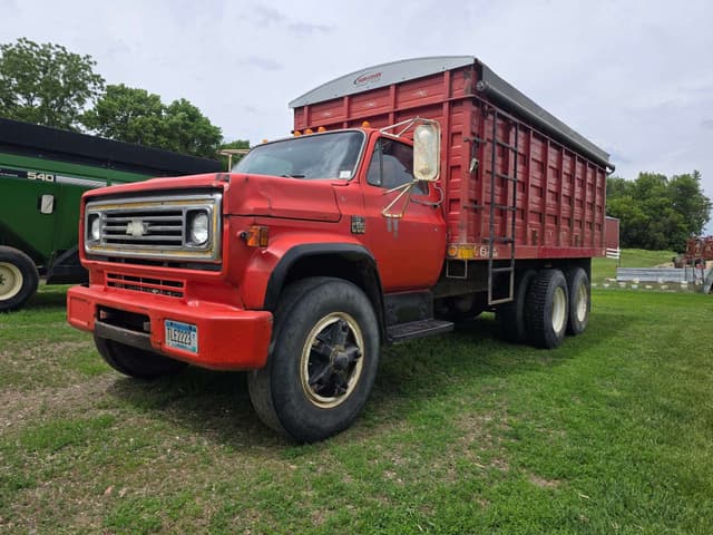 Image of Chevrolet C65 equipment image 1