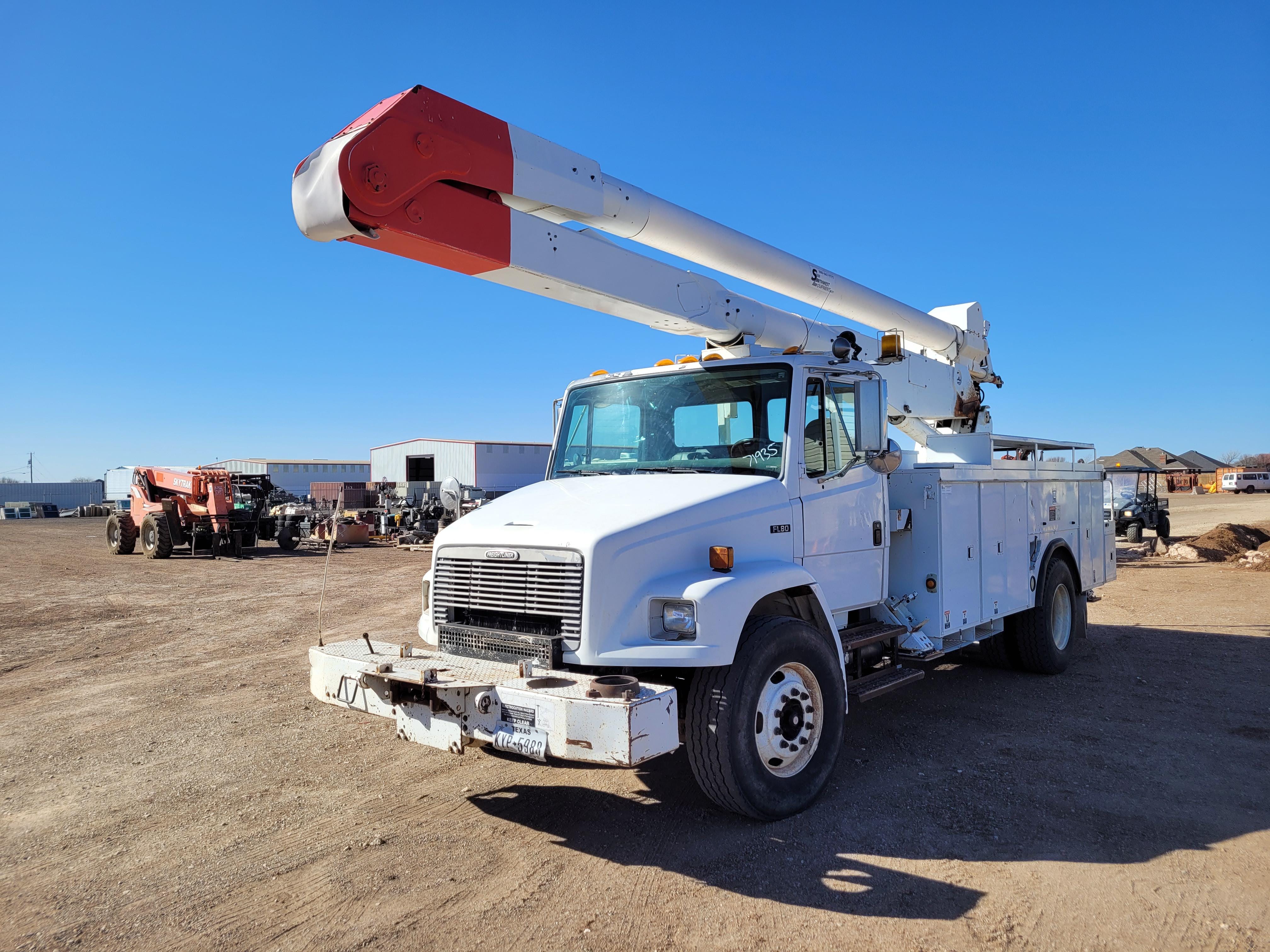 Main image Freightliner FL80