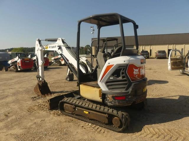 Image of Bobcat E32i equipment image 3