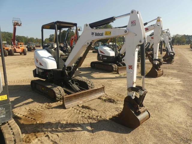 Image of Bobcat E32i equipment image 1