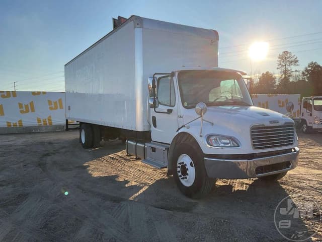 Image of Freightliner M2 equipment image 2