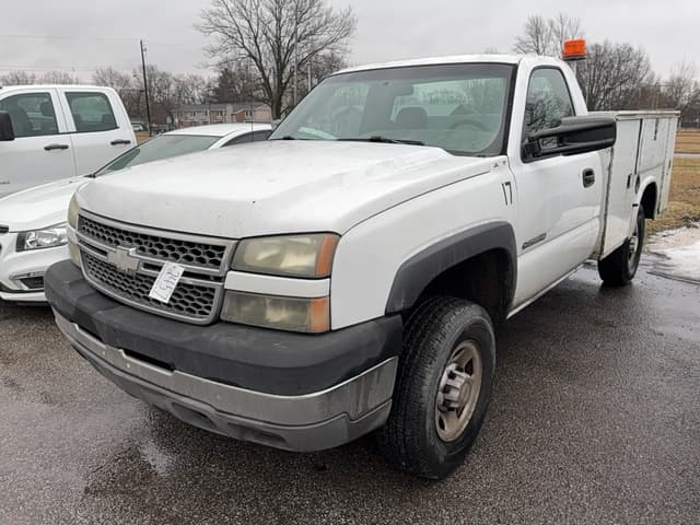 Image of Chevrolet 2500 equipment image 1