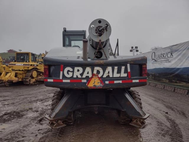 Image of Gradall XL3300 equipment image 3