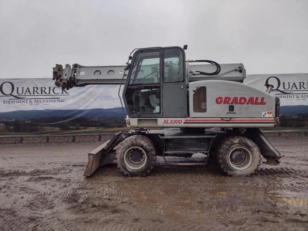 2005 Gradall XL3300 Equipment Image0