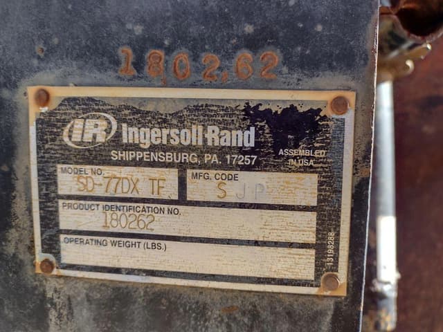 Image of Ingersoll Rand SD77DX equipment image 4