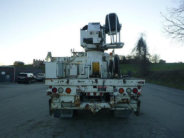 Image of International 7400 equipment image 3