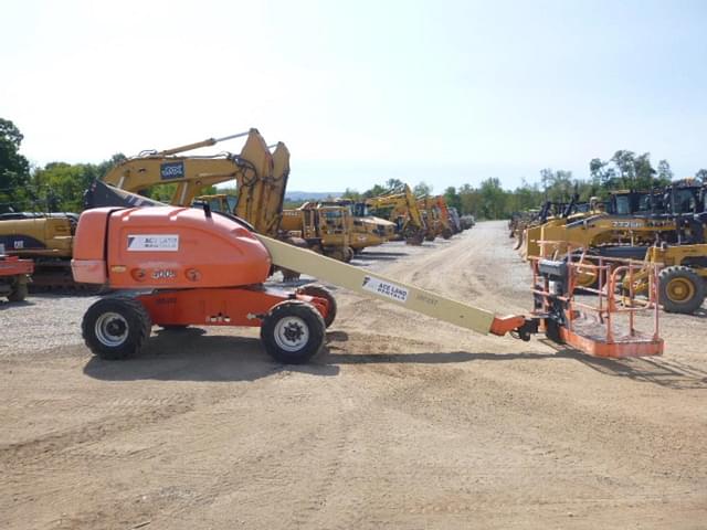 Image of JLG 400S equipment image 2