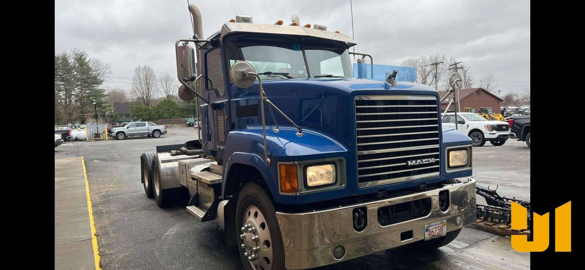 2014 Mack CHU Equipment Image0