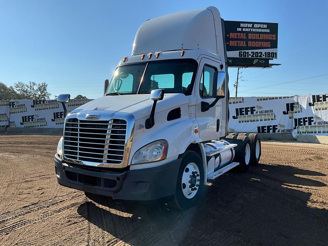 Image of Freightliner Cascadia Primary image