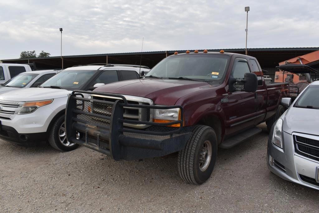 2000 Ford F-350 Equipment Image0