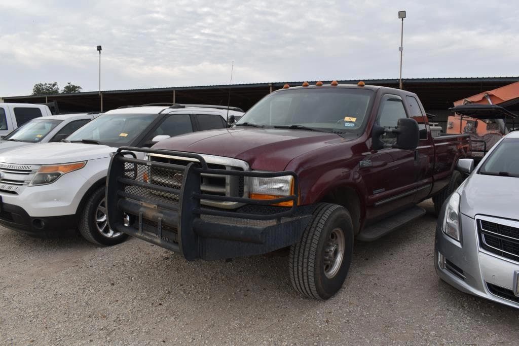 Image of Ford F-350 Primary image