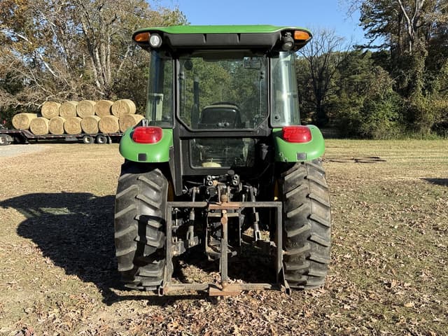 Image of John Deere 5083E equipment image 3