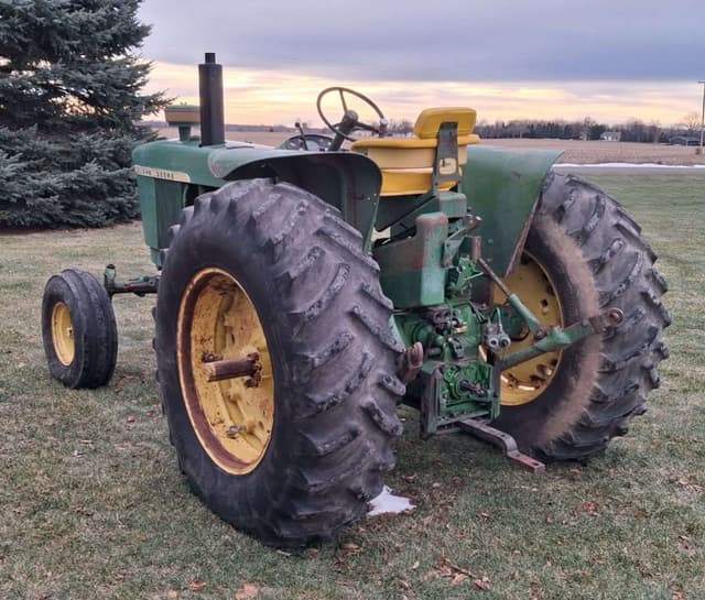 Image of John Deere 4020 equipment image 3