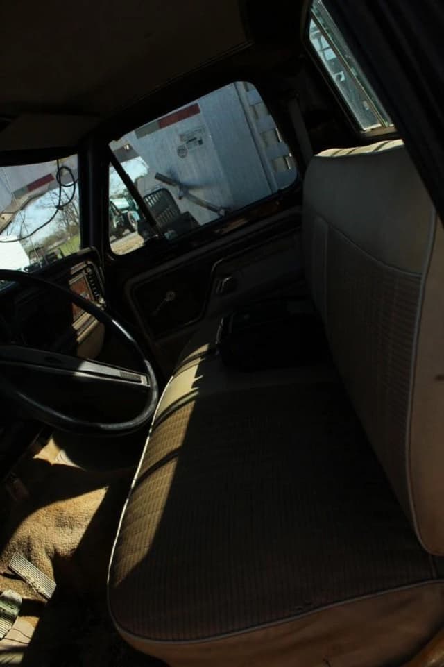 Image of Ford F-150 equipment image 1