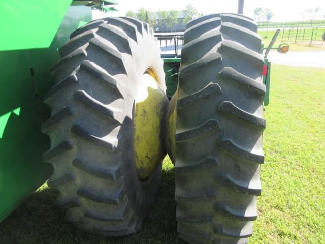 Image of John Deere 9410 equipment image 4