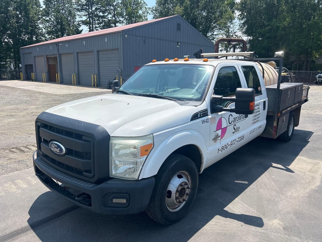 Image of Ford F-350 Primary image